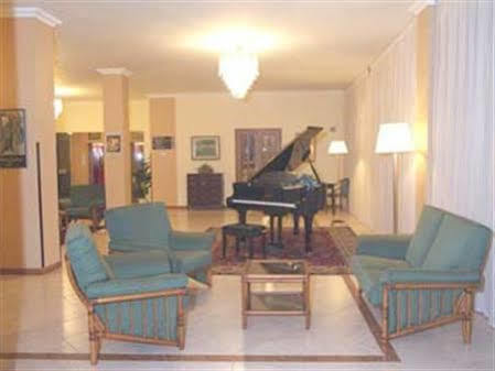 Hotel Dell'Erba Мартіна-Франка Екстер'єр фото